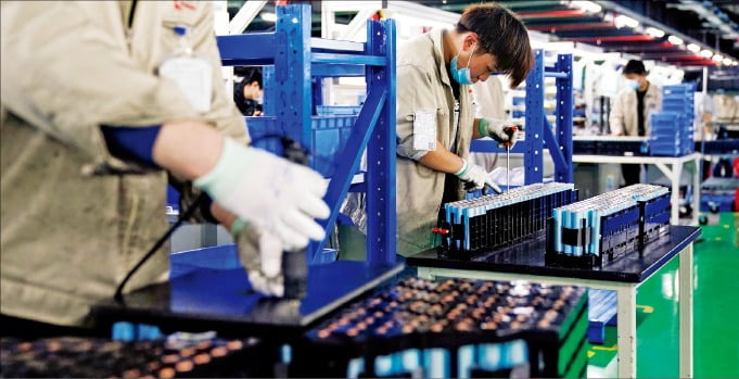 전기차 배터리 제조업체 옥틸리온의 중국 안후이성 허페이 공장.   로이터연합뉴스 