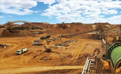호주 리튬 확보 전쟁…가격 하락에도 글로벌 기업 '눈독'
