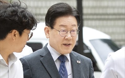 '화약고' 터트리고 떠난 野혁신위…민주당은 극한 분열