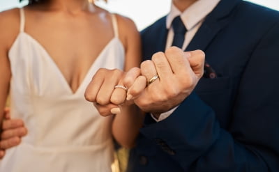 ‘돈 없어서’ 결혼 안 한다는 청년. 3명 중 2명은 “결혼 글쎄”