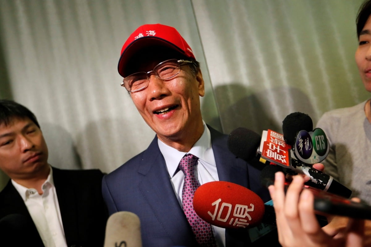 애플의 최대 협력업체인 폭스콘의 창업자 궈타이밍이 대만 총통 선거에 무소속을 출사표를 던졌다.(연합뉴스)