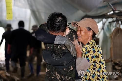 정헌율 익산시장 "장병 덕에 수해복구 빨라져…일상회복 감사"