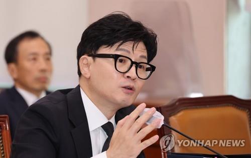 법무부 "한동훈 '검찰 내부망' 보고 없어…김어준 허위주장"