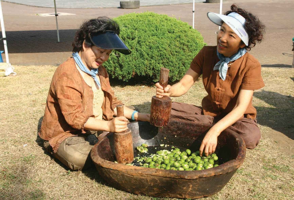 [다시! 제주문화] (65)"자연·사람이 만들어낸 걸작" 제주 전통의복 갈옷