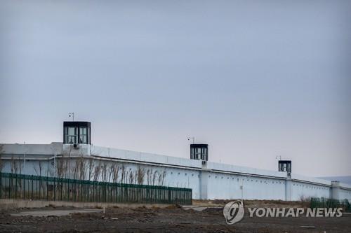 중국, 신장에 개도국 외교사절 초청…'인권탄압 논란 희석'