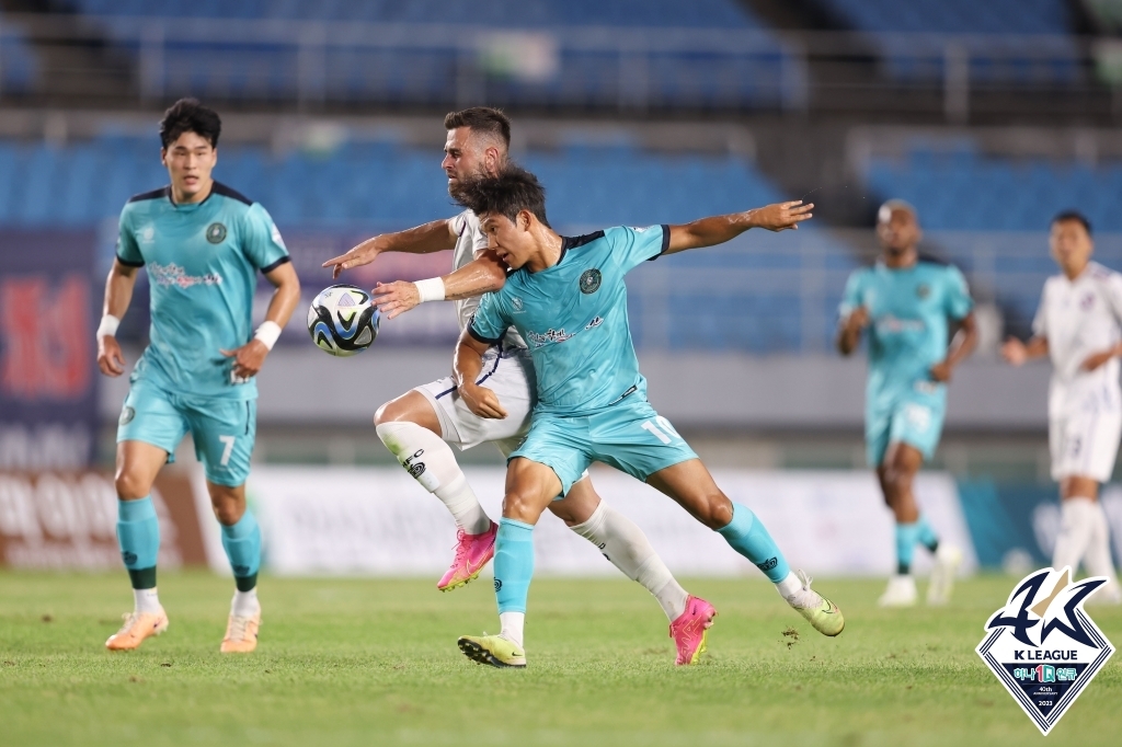 프로축구 K리그2 충북청주, 안산 꺾고 9경기 무패 행진