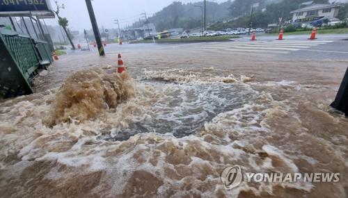 [태풍 카눈] 강원 시설 피해 44건·주민 869명 대피…인명피해 없어(종합)