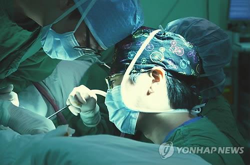 "폭증하는 검사, 짧아지는 진료"…'3분 진료소'된 대학병원