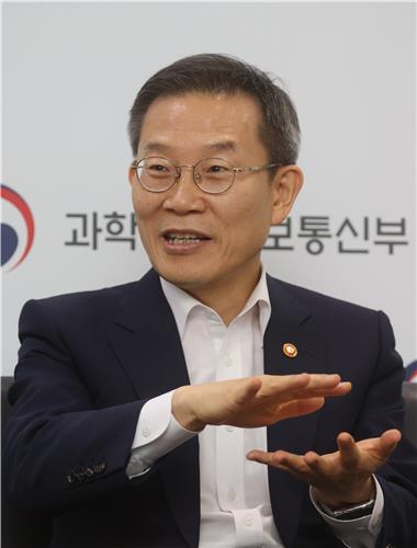 [인터뷰] 이종호 "위성과 데이터 송수신 국내 스마트폰 내년 출시 예상"