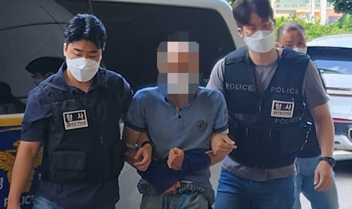 2호선 난동범 구속심사 앞두고 "경찰 불법 못참아"