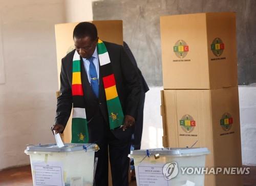 짐바브웨 대선 실시…현 대통령·제1야당 대표 '2파전'(종합)