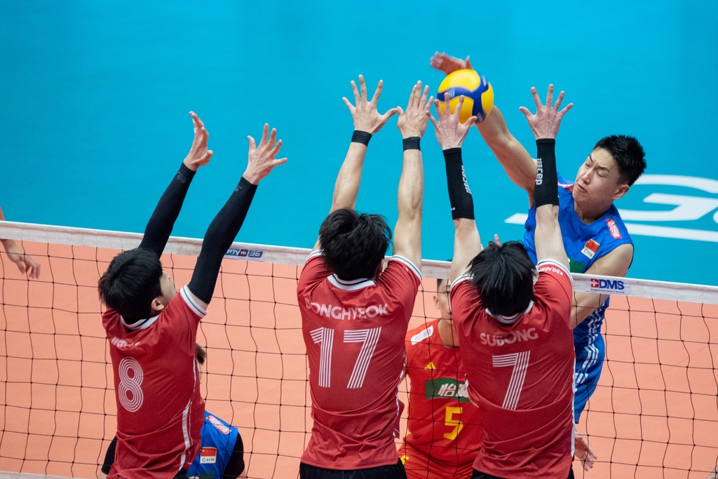 한국 남자배구, 아시아선수권 4강행 좌절…중국 높이에 1-3 패배