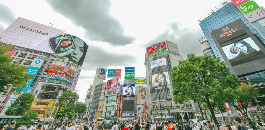 삼성전자, 도쿄 시부야서 갤럭시 Z 플립5 옥외광고