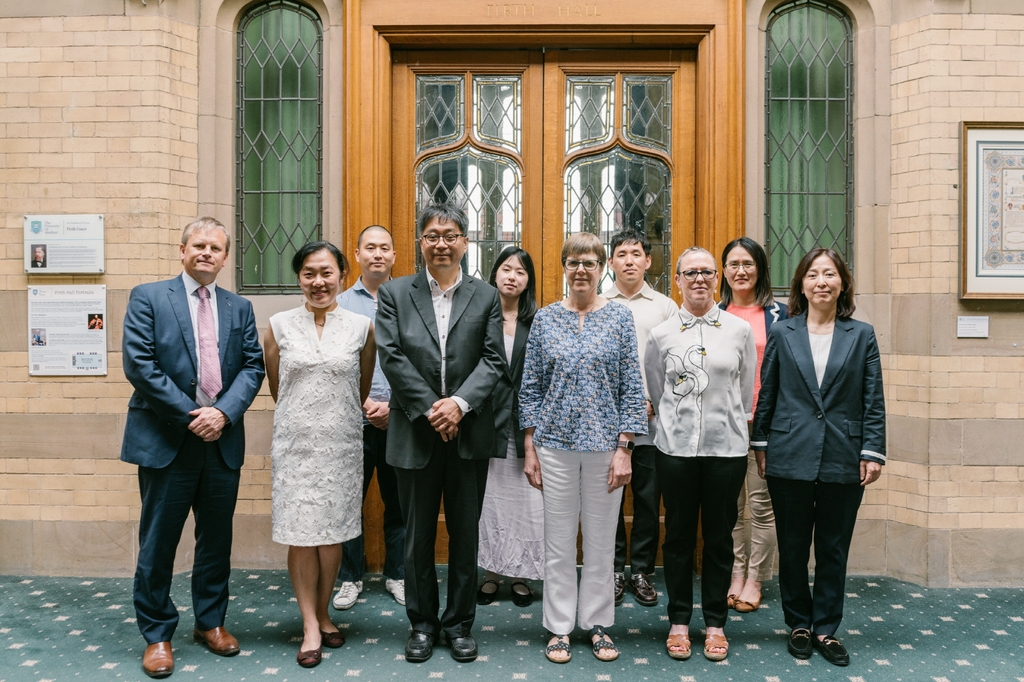 英서 한국학·한국문화 알린다…셰필드대에 '한국 자료실' 개관