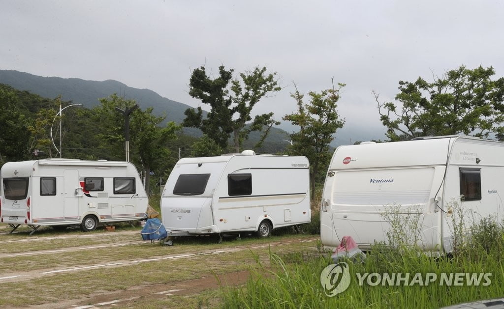 캠핑 인기에 '우후죽순'…야영장 3,500개 육박