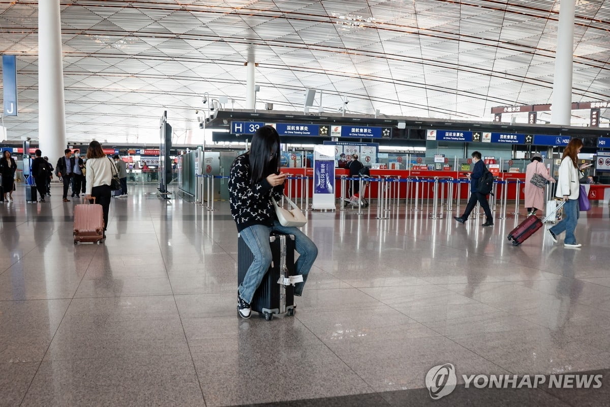 중국, '코로나 이전처럼'...입국자 항원검사 폐지