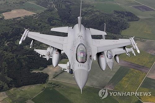 우크라 내년 봄 F-16 투입…게임 체인저 될까