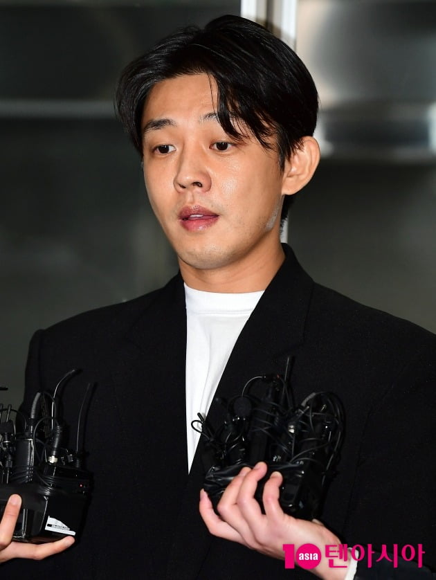 Yoo Ah-in appears for second summons on drug charges