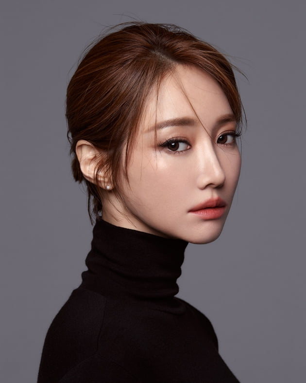 Go Jun-hee, exclusive contract with Inure Entertainment