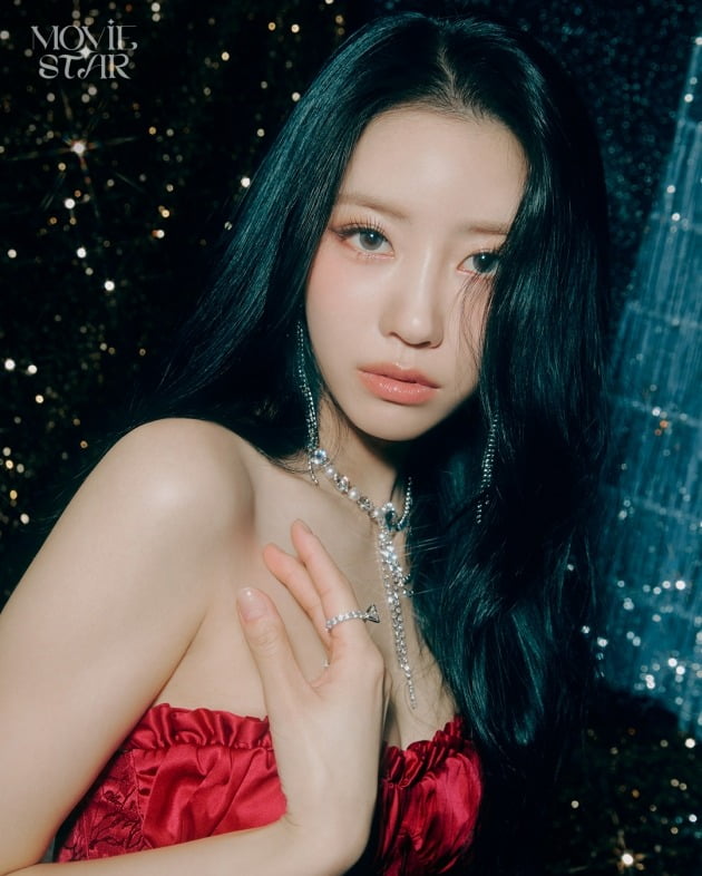 Mijoo supports Lee Hyori and Lee Yi-kyung for her solo debut