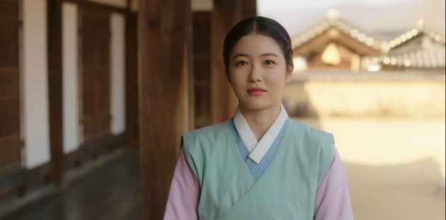 Was Shin Ye-eun ‘sparkling’ as ‘The Glory Yeonjin’?