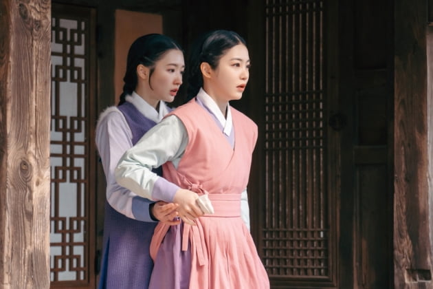 Was Shin Ye-eun ‘sparkling’ as ‘The Glory Yeonjin’?