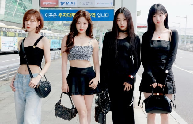 Espa, the first K-POP group to leave Cannes as a full group