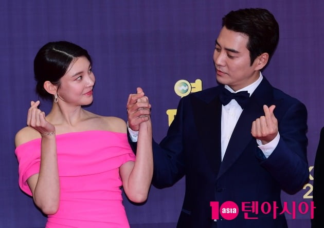 Joo Sang-wook and Cha Ye-ryun had a family quarrel... The wife cries and the husband laughs, a couple who met as 'enemies'