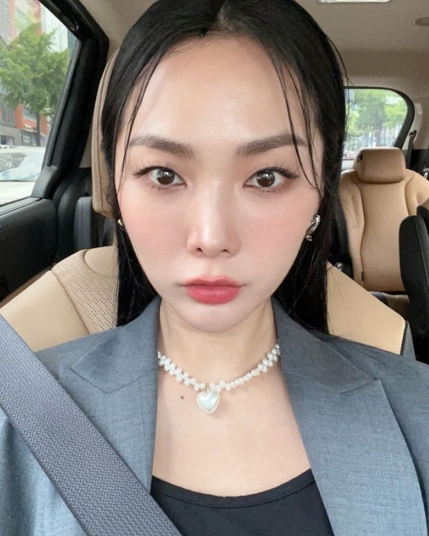 Honey J, visits the gym with her 2-month-old daughter... "Push the lower body"