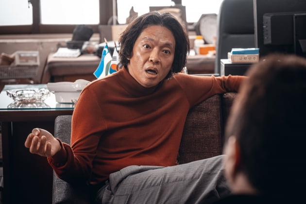 Chorong instead of Jangsu? Park Ji-hwan returns to 'Sin City 4', so hold on to your worries