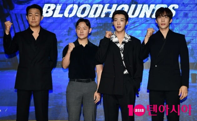 Why directors Woo Do-hwan and Kim Joo-hwan of 'Hounds' couldn't erase Kim Sae-ron's traces of 'Drunk Driving'
