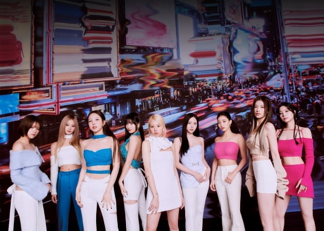Twice, 'the first K-pop girl group' to exceed 1 million album sales in the US