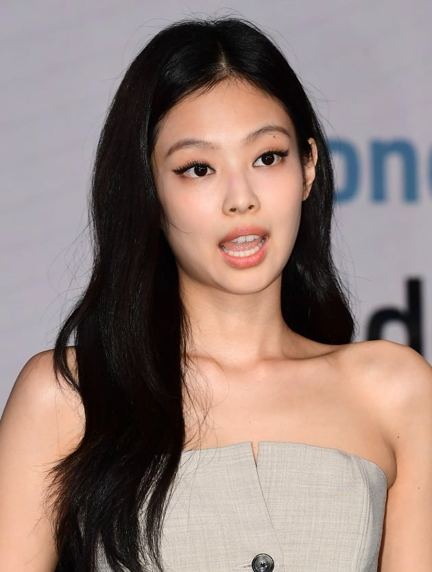 BLACKPINK Jennie, 'health red flag' turned on... A concert 'stoppage' occurred