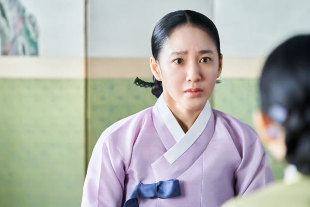 Park Joo-mi, surprise with daughter-in-law Lee Da-yeon... 3 layers of eyes on a neat + graceful face