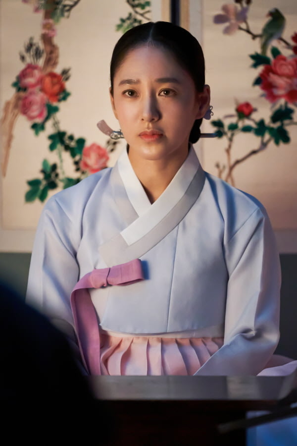 Park Joo-mi, surprise with daughter-in-law Lee Da-yeon... 3 layers of eyes on a neat + graceful face