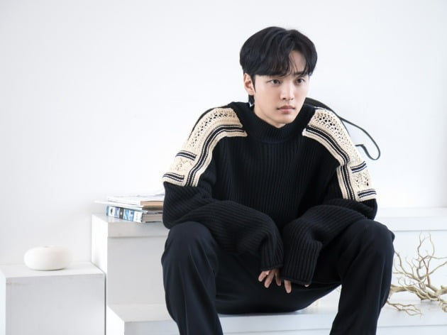 Kim Min-jae, military warrant came out "Support for military band, end of official schedule... I hope 'Kim Sabu' season 4 comes out"