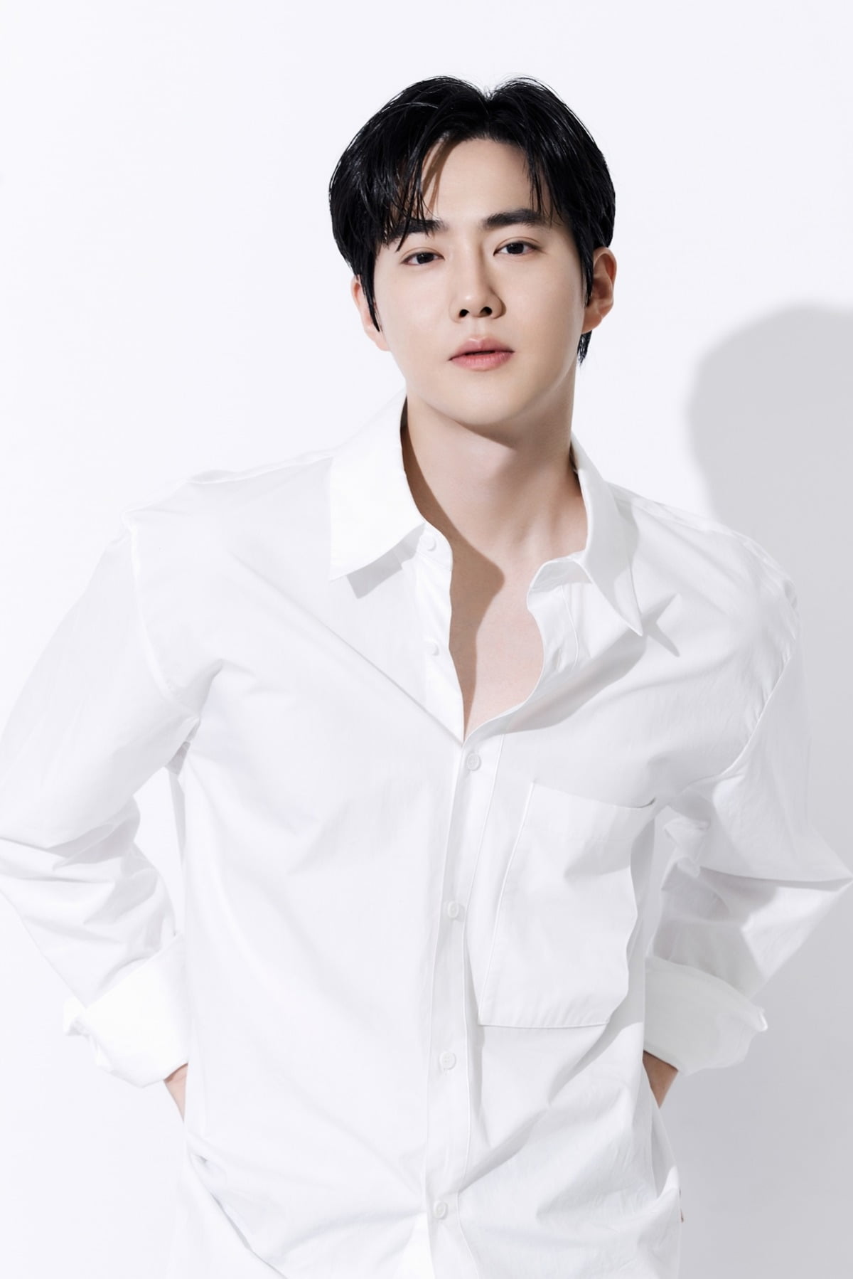 EXO's Suho, the mysterious story of being a part-timer at a convenience store
