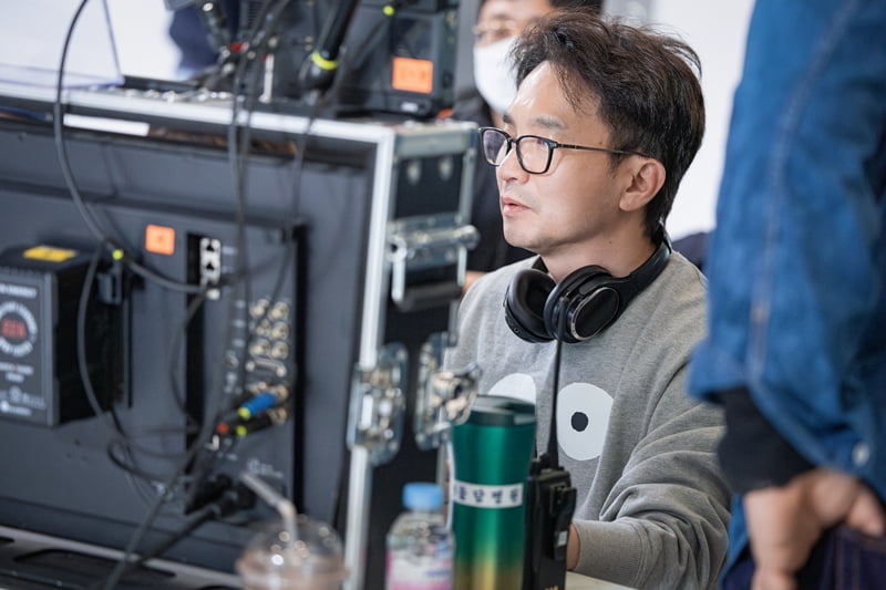 Yoo In-sik PD "'Romantic Doctor, Teacher Kim' season 4? A problem to think about later... Please watch over it"