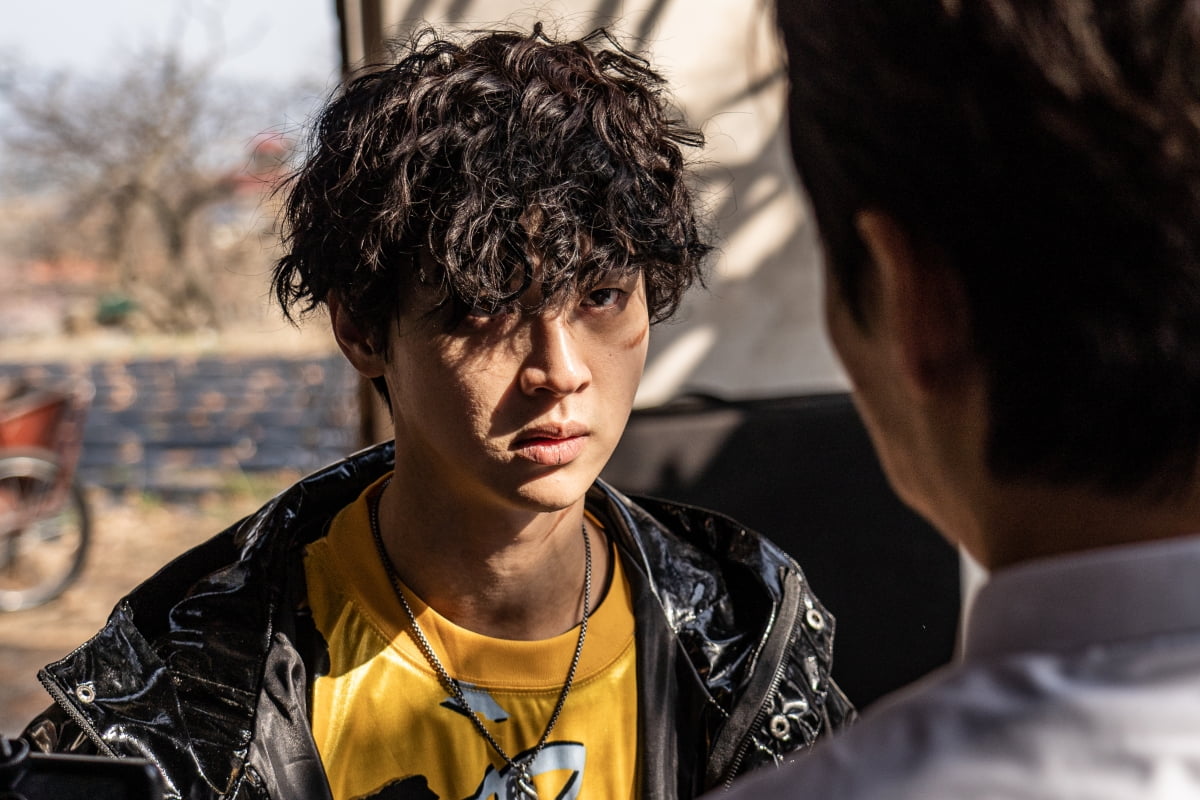 'The first' covered in cruelty and violence, fresh but regrettable 'devils'