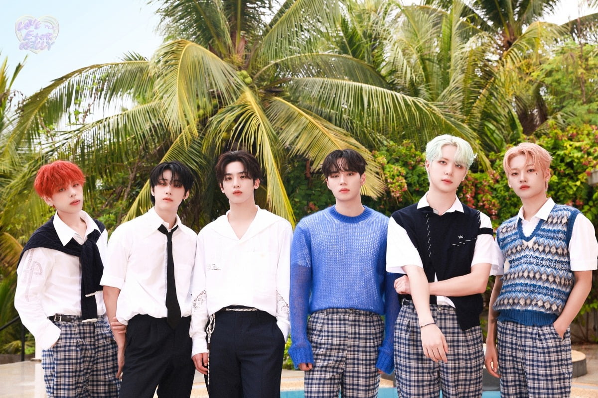 WEi "In the 4th year of my debut, I put consolation for everyone in the new song 'Speed'"