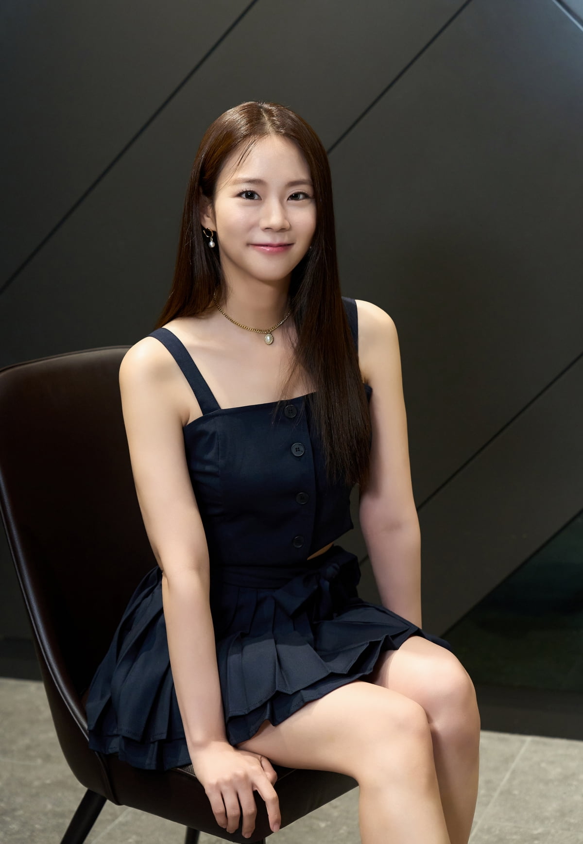 Han Seung-yeon "Can you fall in love when you don't know your face? To be honest, it must be difficult"
