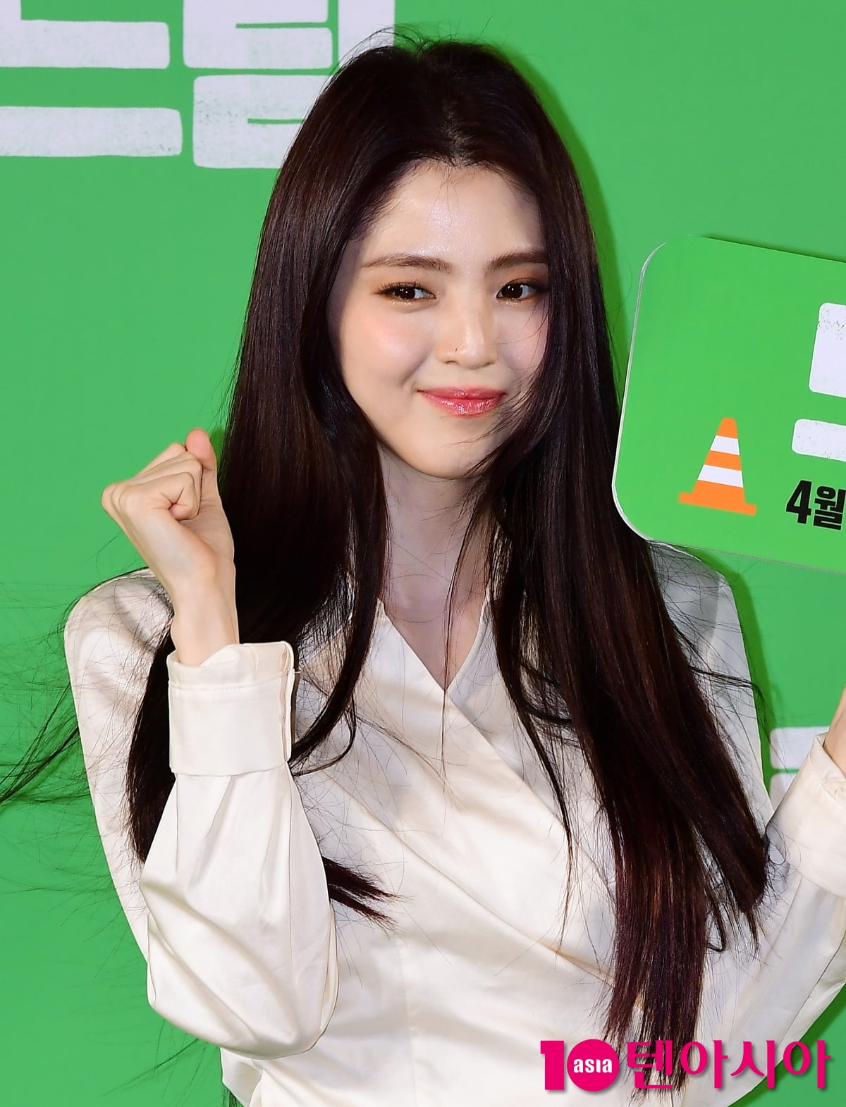 Han So-hee, romance with Kim Seon-ho imminent... 'Does this love translate?' Yeoju strong