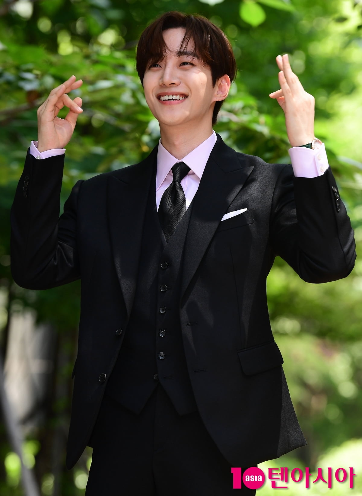 'King the Land' Lee Jun-ho appeared on JTBC's 'News Room' today (9th)