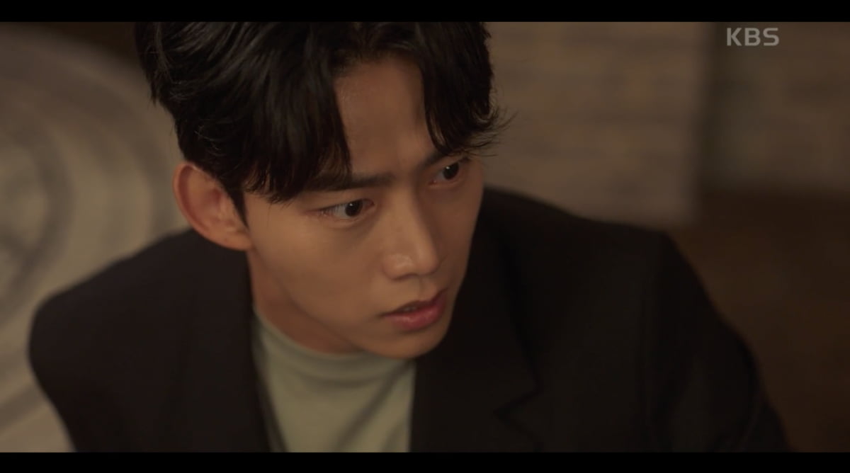 Drama 'Heartbeat' actors Ok Taek-yeon and Won Ji-an's blood awakened their vampire instincts