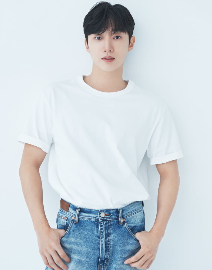 Jinyoung selected as the MC for the 19th Jecheon International Music & Film Festival