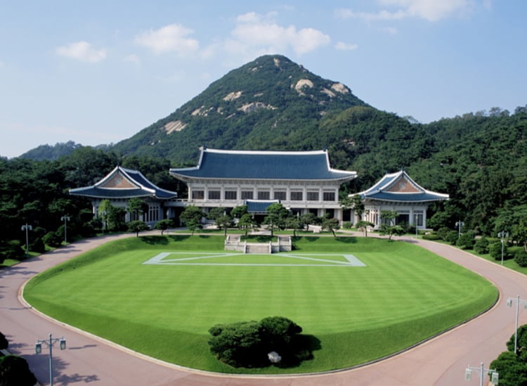 K-Music Festival will be held at the Blue House during the Chuseok holiday.