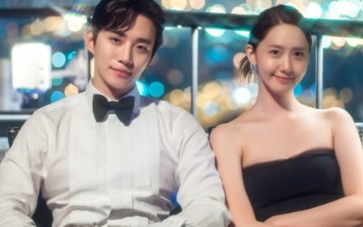 이준호♥임윤아, 이러니 열애설 나지…'킹더랜드' 촬영장서도 '밀착 케미'