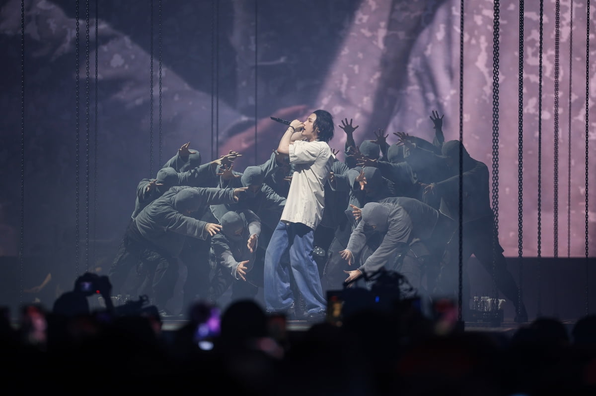 Suga, Successful End of Shining World Tour with BTS