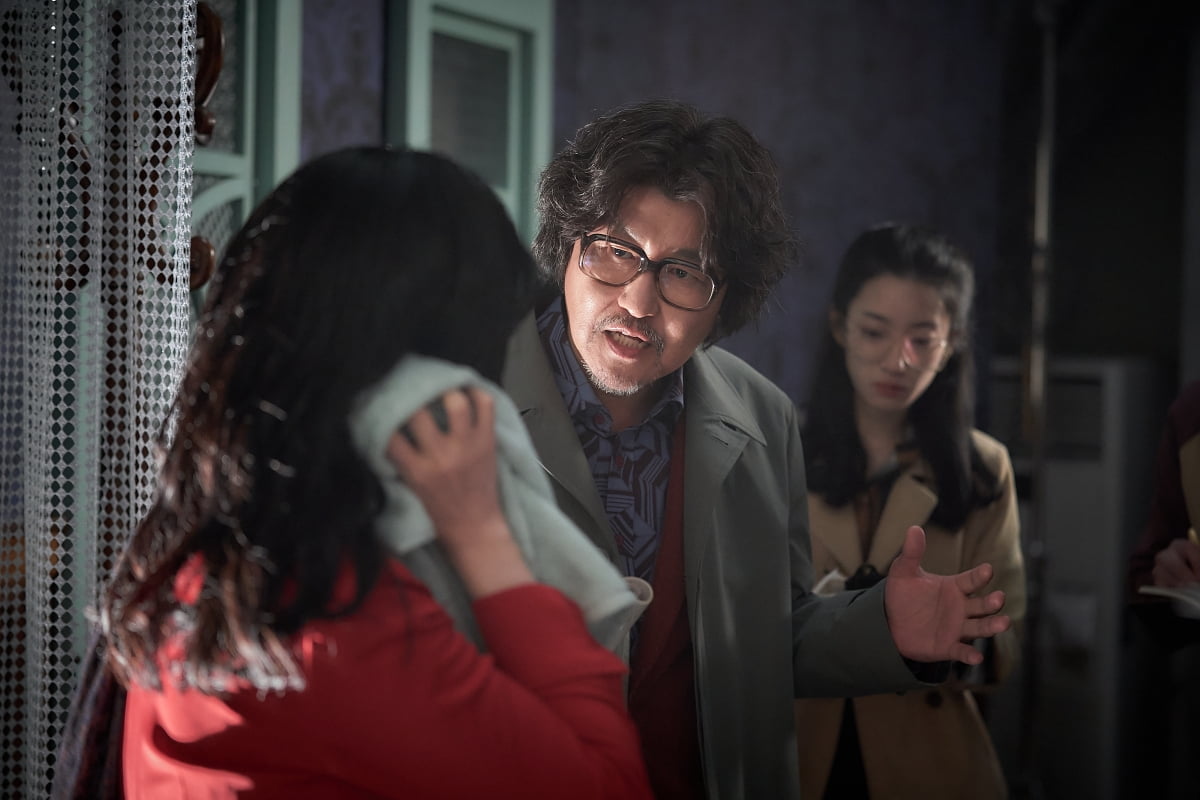 Director Kim Jee-woon's film 'COBWEB' contains tenacity and madness toward the masterpiece