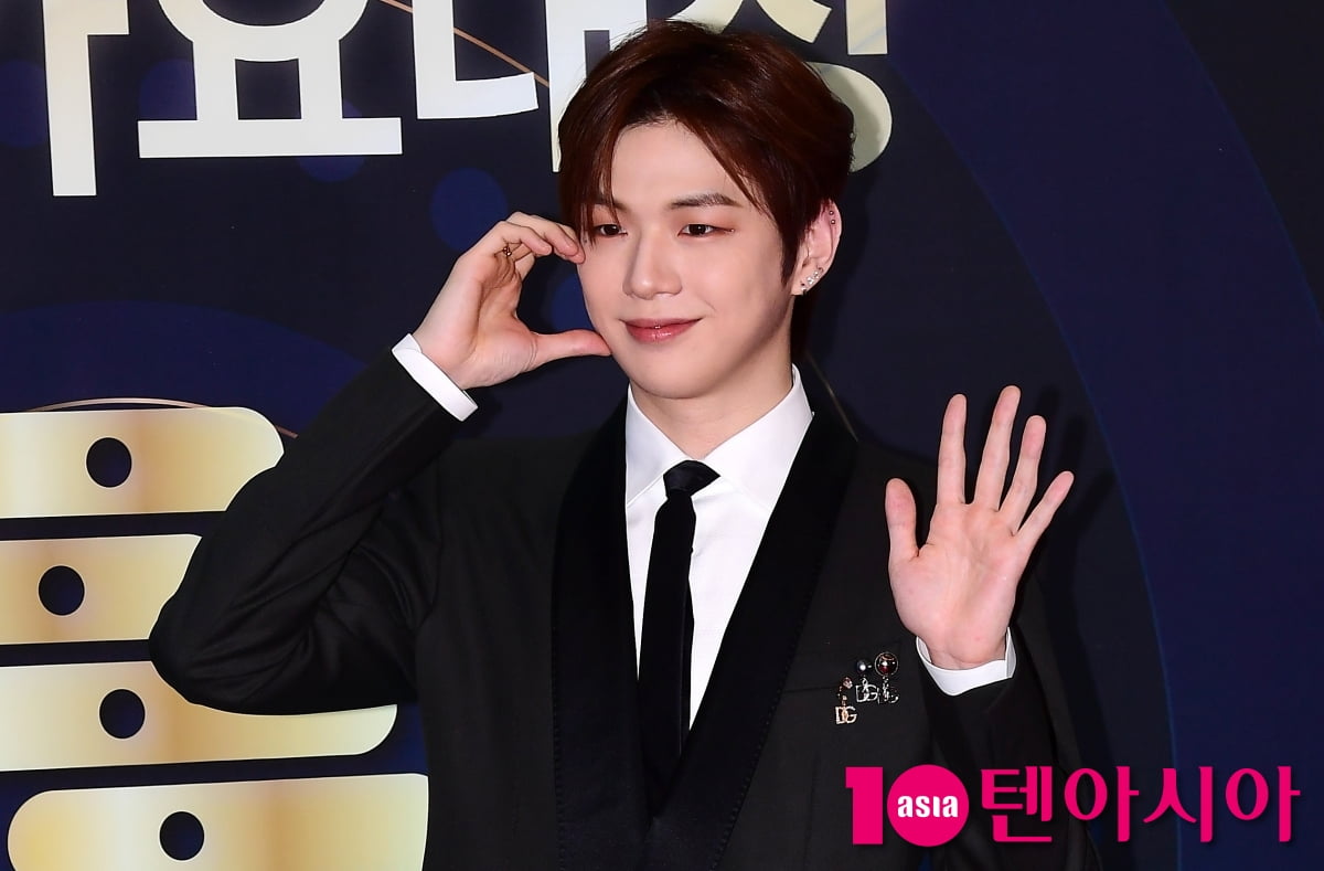 '민폐 MC'로 스포트라이트 받은 강다니엘, 그는 3번째 입단속에 성공할까[TEN피플]